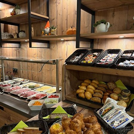 Hotel Cafe Adler 24H Self Check In Triberg im Schwarzwald Eksteriør bilde