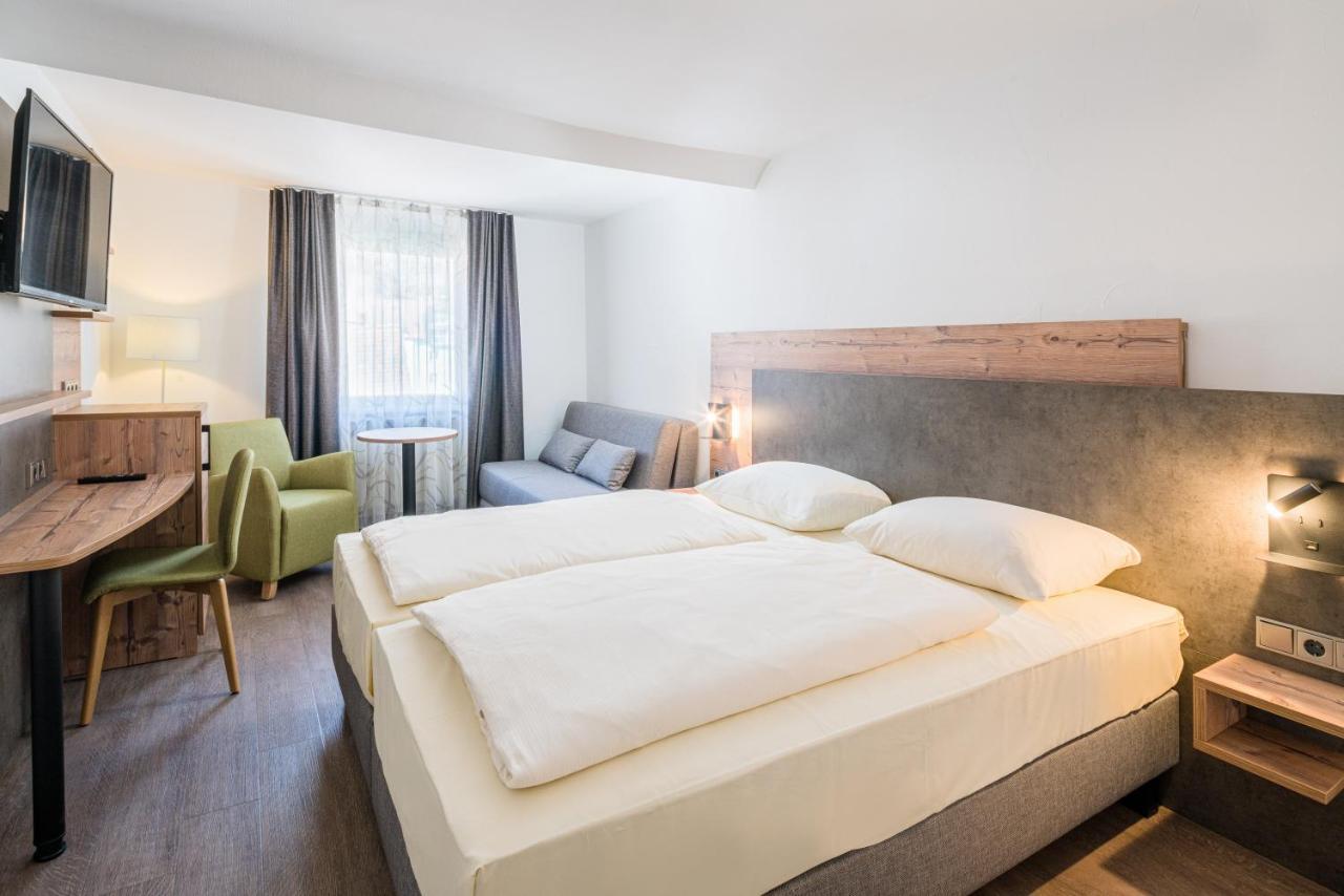 Hotel Cafe Adler 24H Self Check In Triberg im Schwarzwald Eksteriør bilde