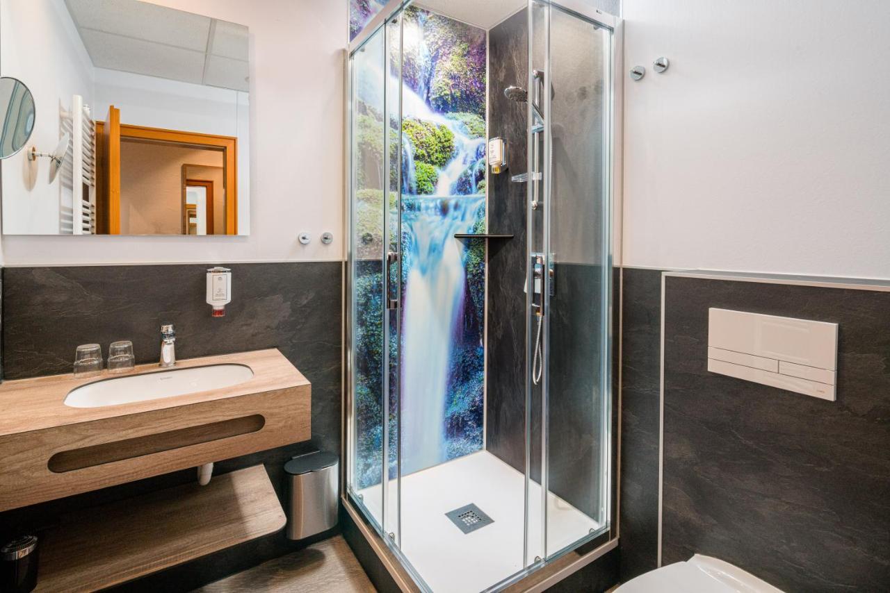 Hotel Cafe Adler 24H Self Check In Triberg im Schwarzwald Eksteriør bilde